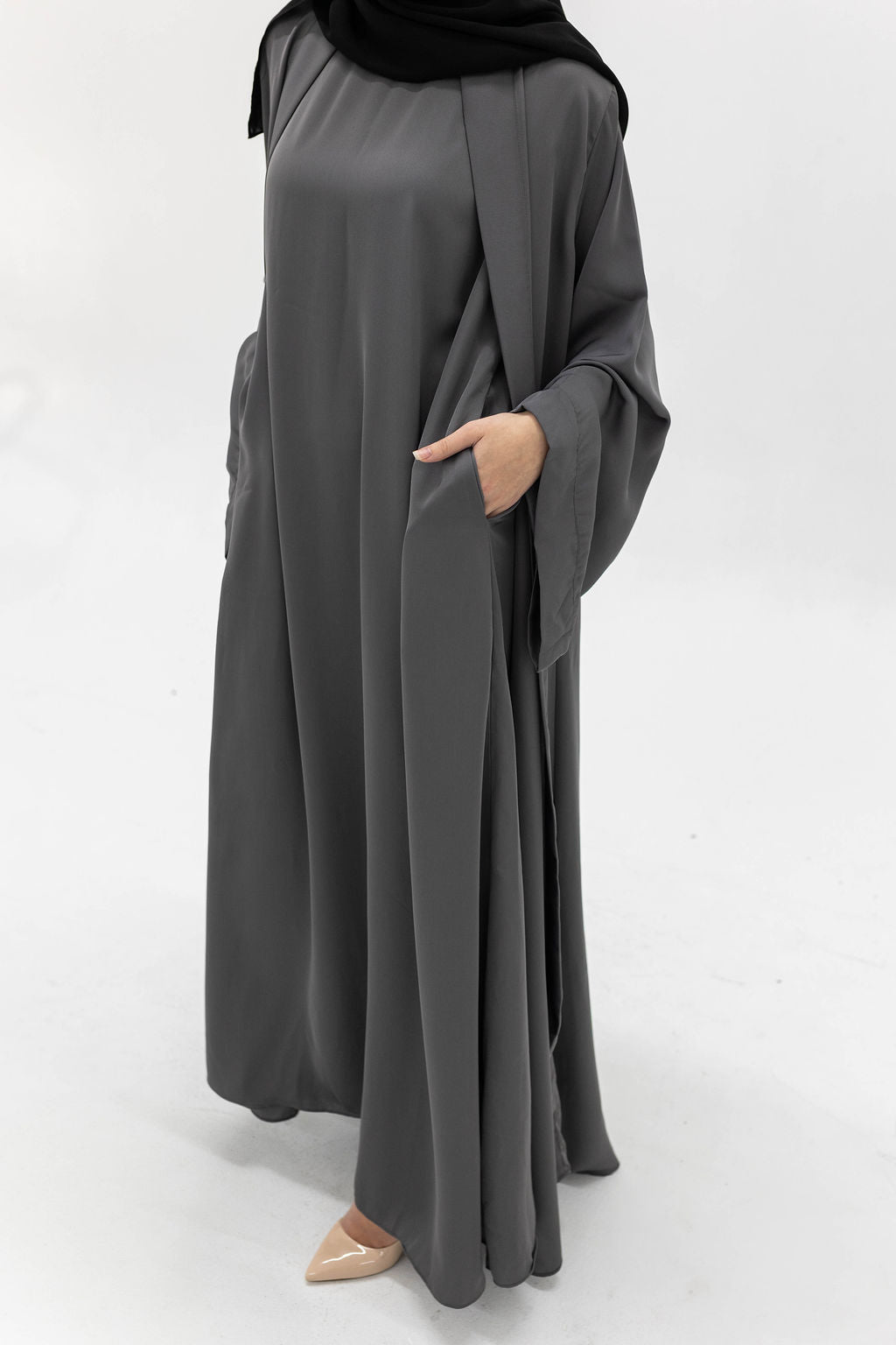 Essential Abaya (2- piece set) - Grey