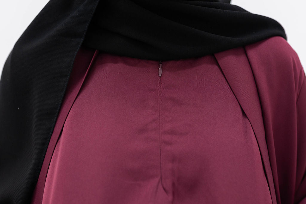 Essential Abaya 2-Piece Set - Dark Plum