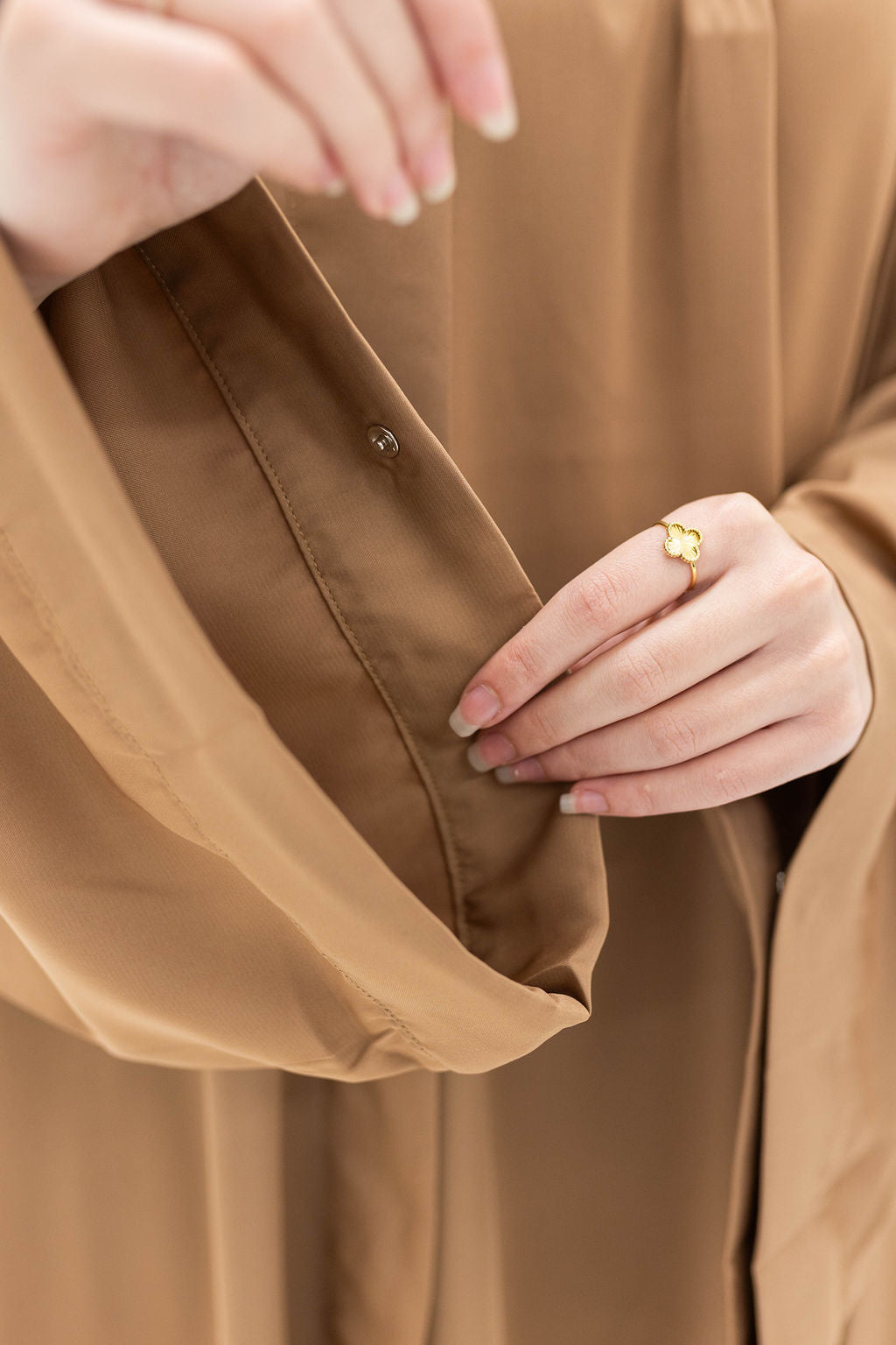 Essential Abaya (2- piece set) - Camel