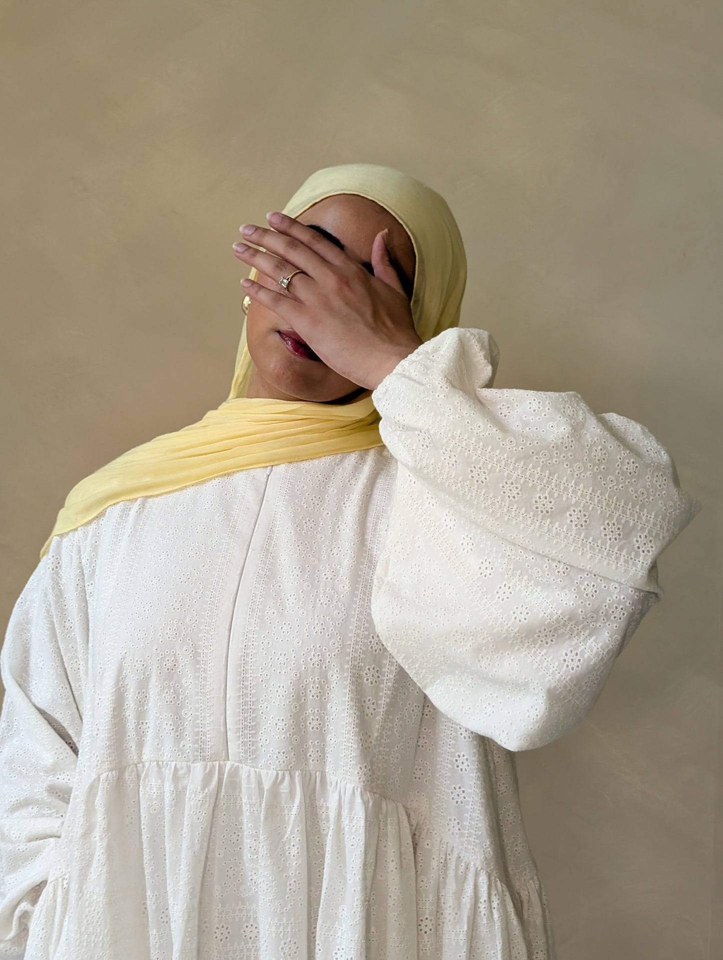 Luna Abaya-White Meadows