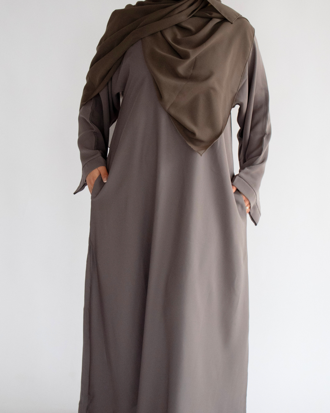 Essential Abaya - Grey