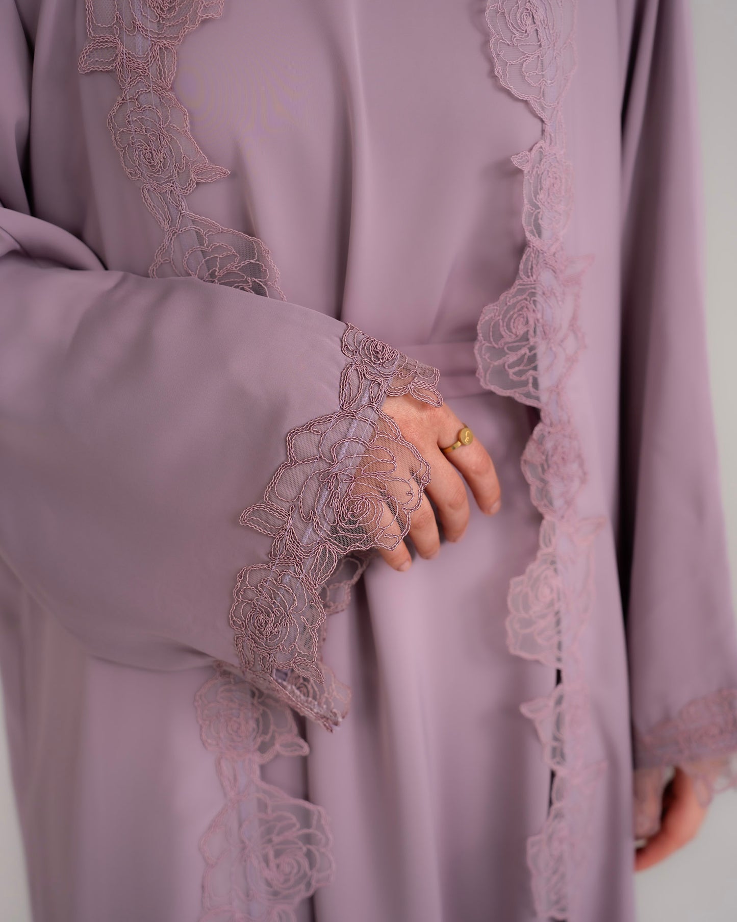 Elara Rose Lace Abaya - Lilac