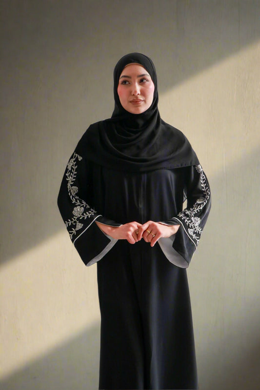 Muna Abaya