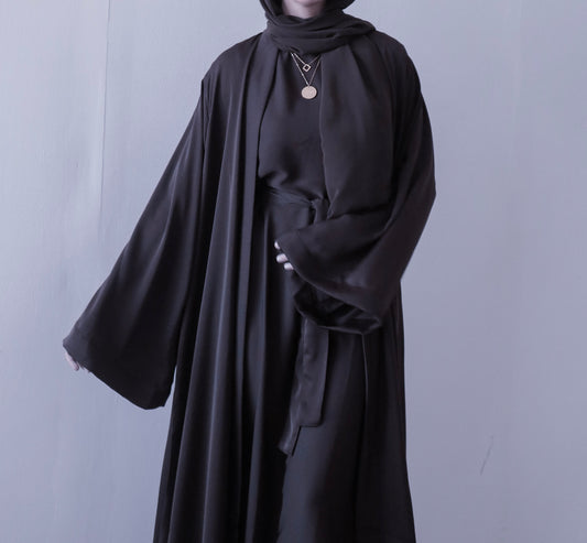 Essential Abaya (2 piece set) - Black